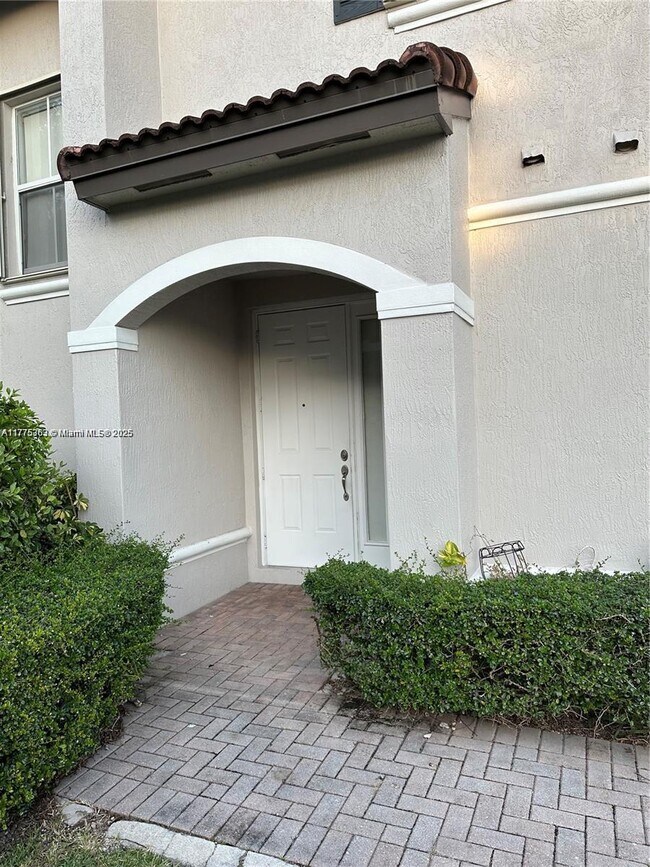15295 SW 91st St in Miami, FL - Building Photo - Building Photo