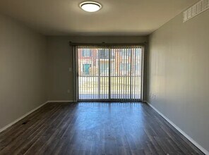 12020 15 Mile Rd, Unit Condo Unit in Sterling Heights, MI - Building Photo - Building Photo