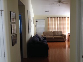 4411 Silverbrook Ln in Owings Mills, MD - Building Photo - Building Photo