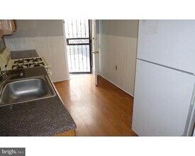 2575 E Huntingdon St in Philadelphia, PA - Building Photo - Building Photo