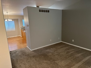 9491 Cove Creek Dr in Highlands Ranch, CO - Building Photo - Building Photo
