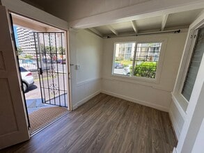 1717 Kewalo St in Honolulu, HI - Building Photo - Building Photo