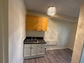 1289 S King St in Honolulu, HI - Building Photo - Building Photo