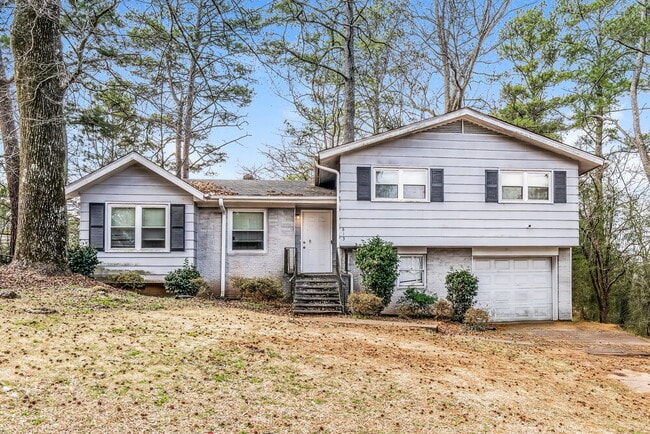 property at 813 Hagwood Rd