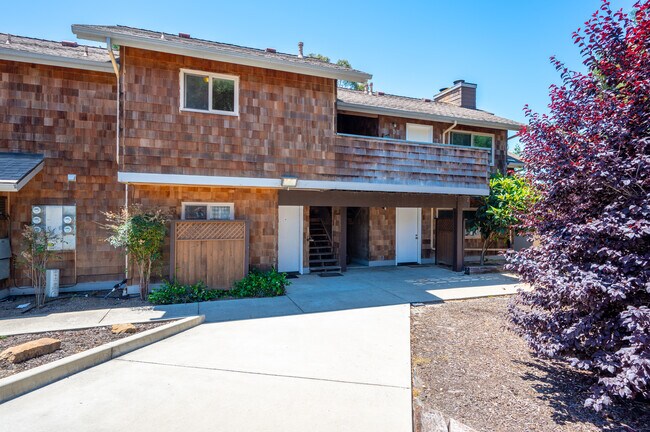 1416 San Luis Dr, Unit A in San Luis Obispo, CA - Foto de edificio - Building Photo