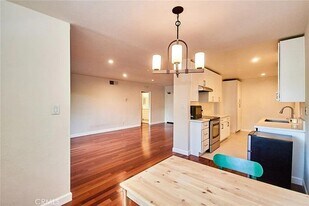 2386 E Del Mar Blvd in Pasadena, CA - Building Photo