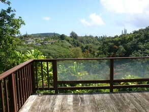 2200 Kolo Rd in Kilauea, HI - Building Photo - Building Photo