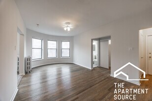 7728 N Marshfield Ave, Unit 2C in Chicago, IL - Building Photo