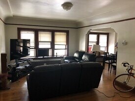 1203 E Brady St, Unit A in Milwaukee, WI - Building Photo