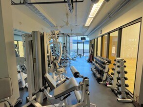 1777 Larimer St, Unit 905 in Denver, CO - Building Photo - Building Photo
