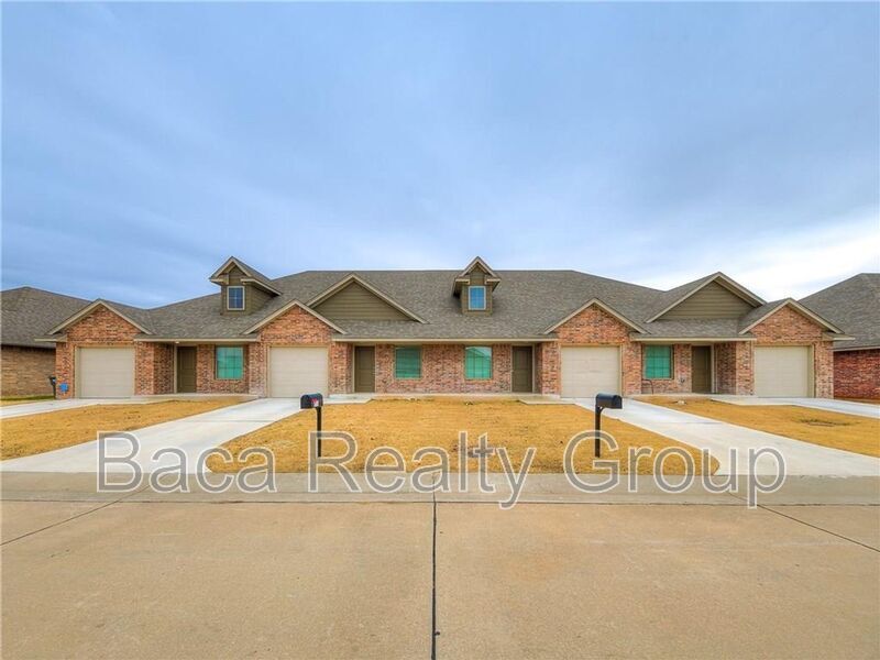 4716 Loch Ln in Del City, OK - Building Photo