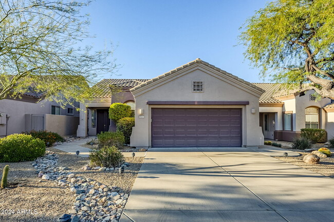 15708 E Yucca Dr in Fountain Hills, AZ - Foto de edificio - Building Photo