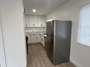 3633 Kelton Ave, Unit 4 in Los Angeles, CA - Foto de edificio - Building Photo