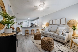 Hawk Ridge Apartments in Winston-Salem, NC - Foto de edificio - Building Photo