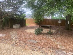 200 Suffolk Way in Mcdonough, GA - Building Photo - Building Photo