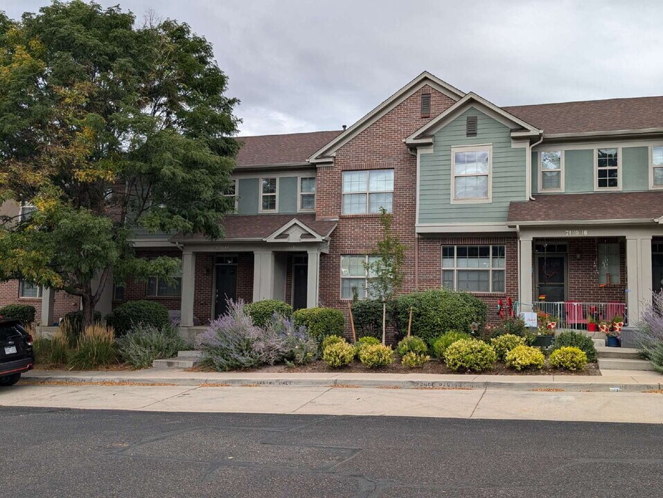 7420 E 8th Ave in Denver, CO - Building Photo