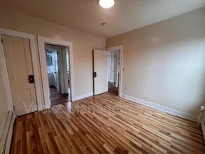 1166 Dixwell Ave in Hamden, CT - Building Photo - Building Photo