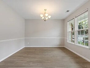 8127 Creekside Village Dr in Mechanicsville, VA - Building Photo - Building Photo