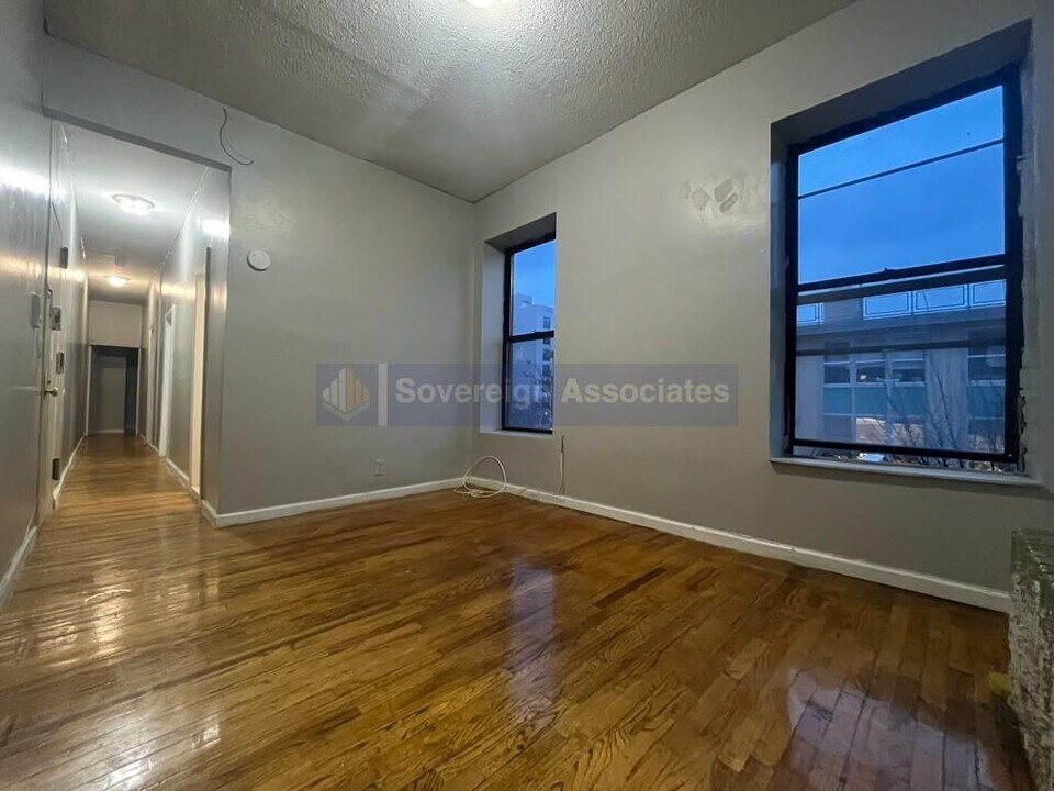301 W 141st St in New York, NY - Building Photo