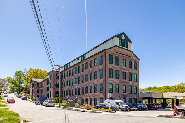 Packard Lofts Apartments