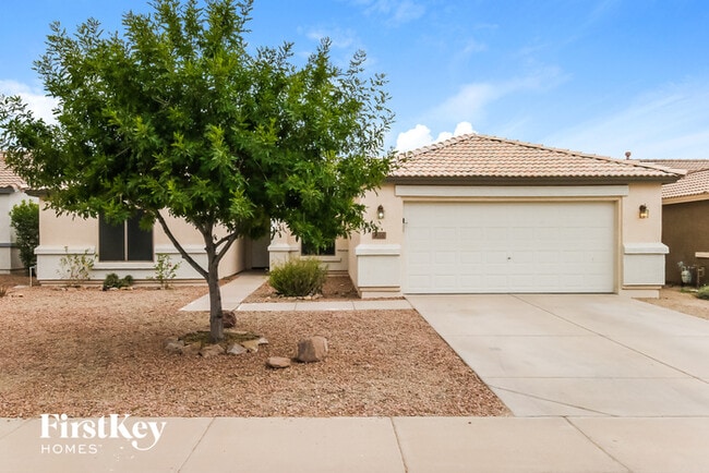 property at 4115 E Lambeth Pl