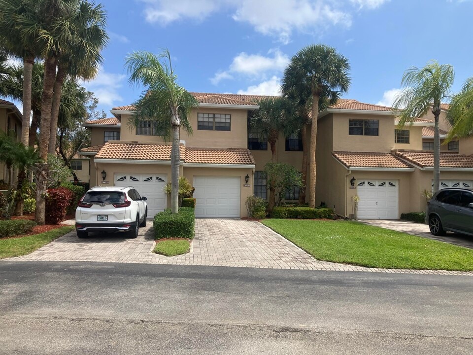 6738 Montego Bay Blvd in Boca Raton, FL - Building Photo