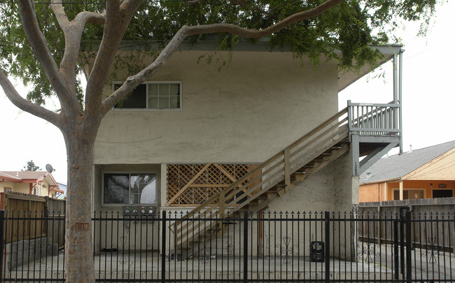 1200 79th Ave in Oakland, CA - Foto de edificio - Building Photo