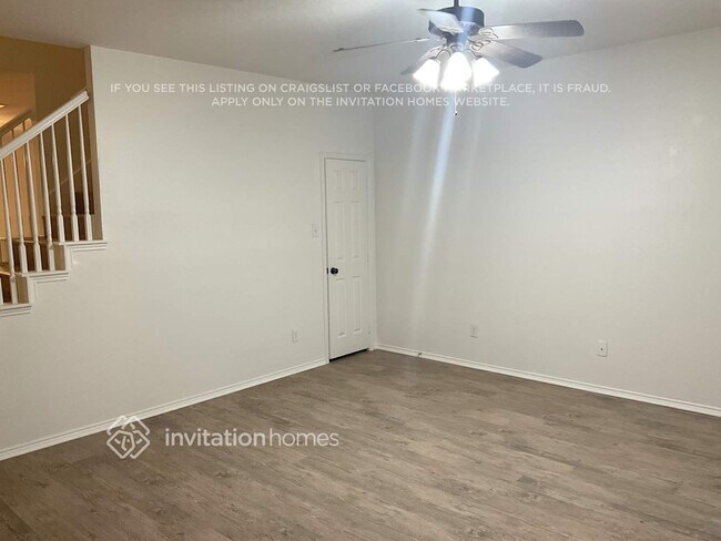 3813 Dunlavy Rd in Denton, TX - Foto de edificio - Building Photo