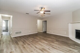 5021 Flat Creek Dr in Fort Worth, TX - Building Photo - Building Photo