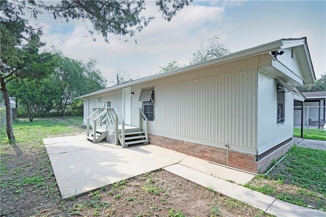 1322 Gearhart Dr in Alamo, TX - Building Photo - Building Photo