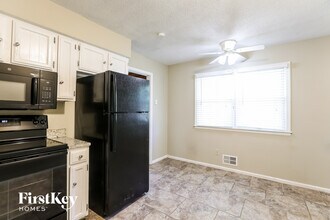 5800 Booth Ave in Kansas City, MO - Building Photo - Building Photo