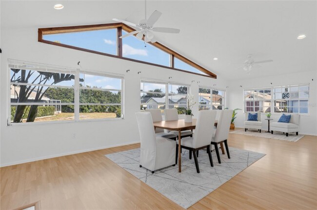 3944 37th St Ct W in Bradenton, FL - Building Photo - Building Photo