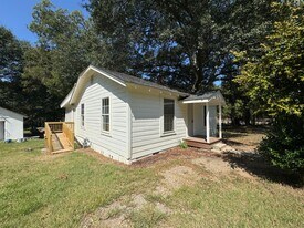 303 Rudy St in Rome, GA - Building Photo