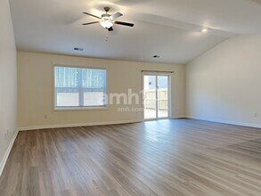 1197 Dogwood Nck Dr in Navassa, NC - Building Photo - Building Photo