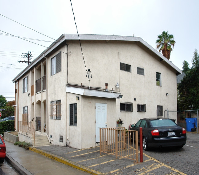 2603 Berkeley Ave in Los Angeles, CA - Building Photo - Building Photo