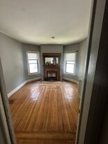 169 Anderson Pl, Unit Upper Front in Buffalo, NY - Building Photo