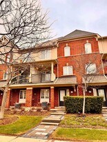 97 Georgian Dr in Oakville, ON - Building Photo