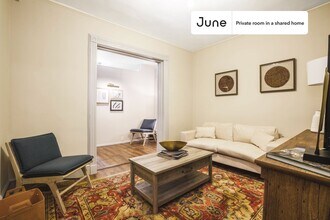 Private bedroom in 5 bed/1 bath Home in New York, NY - Building Photo - Building Photo