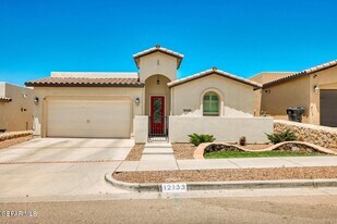 12133 Chapel Hill Rd in Horizon City, TX - Building Photo