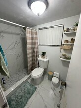 6259 W 24th Ave in Hialeah, FL - Building Photo - Building Photo