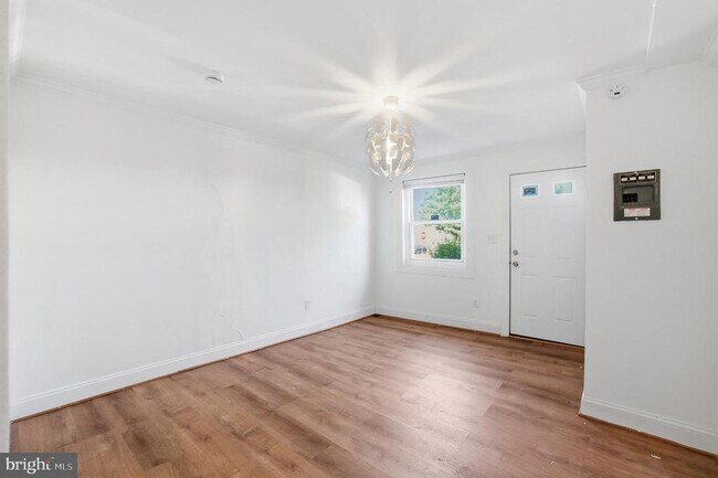property at 1701 Montello Ave NE
