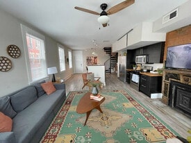 216 E Liberty St in Cincinnati, OH - Building Photo