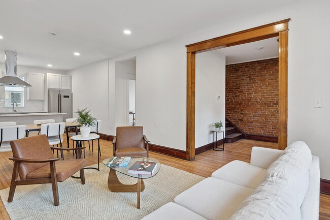 property at 1009 W 14th Ave