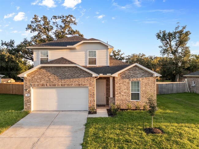 422 Magnolia Ln in Richwood, TX - Building Photo - Building Photo