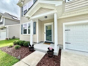 5133 Old Pughsville Rd in Chesapeake, VA - Building Photo - Building Photo