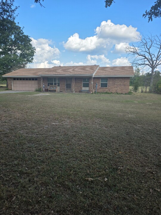 255 Private Rd 3396 in Gladewater, TX - Building Photo