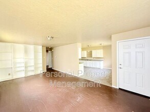 1104 G St in Washougal, WA - Building Photo - Building Photo