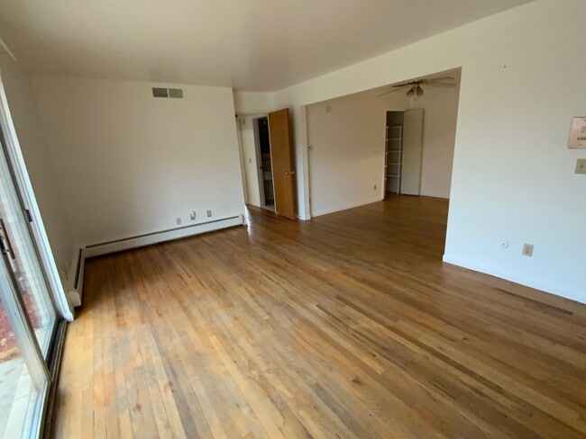 1201 Island Dr, Unit 103 in Ann Arbor, MI - Building Photo - Building Photo