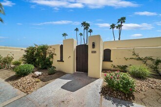 436 Greenhouse Wy in Palm Springs, CA - Building Photo - Building Photo