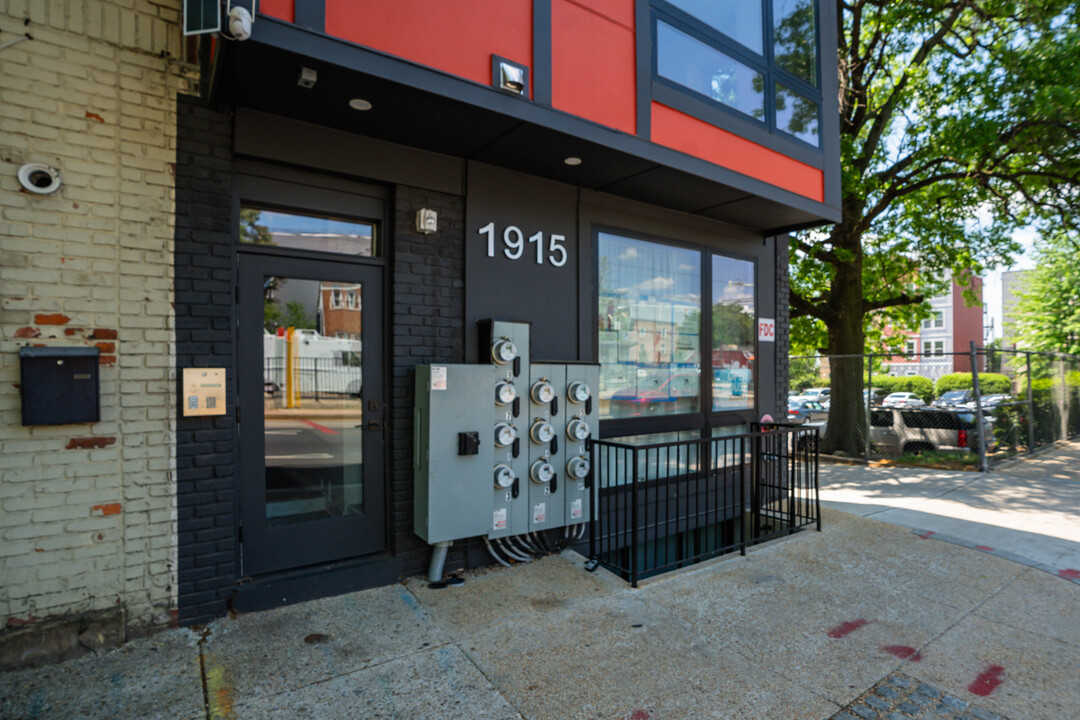 1915 Benning Rd NE in Washington, DC - Building Photo